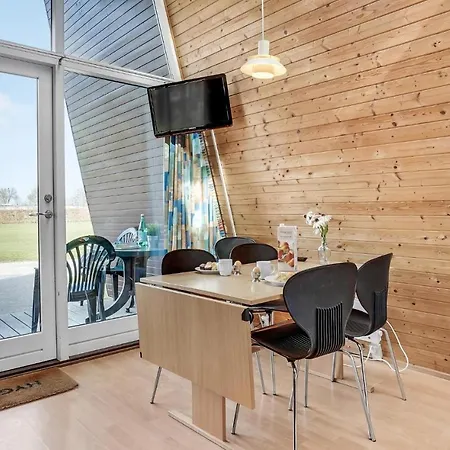 Casa de Férias 2 Bedroom Pet Friendly In *